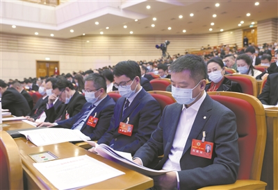 市政协十二届二次会议举行大会发言  以高水平建言助推高质量发展