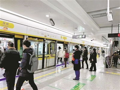 城市“烟火气”回来了 杭州地铁单日客流量首次突破400万人次