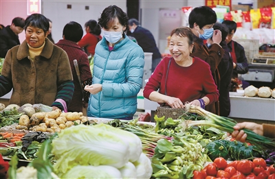 菜市场里来“咬”春  时令春菜纷纷上市