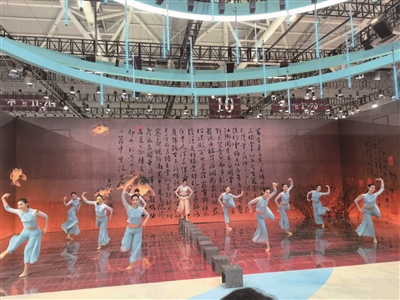 记者昨从市港航管理中心获悉，5月，温州南昌海铁联运班列完成运量636标准箱，其中温州直航336标准箱、支线转宁波300标