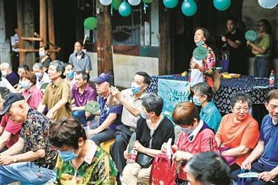 老街坊们回“娘家”  秀水街区续写温馨故事