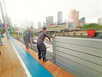 三江口“防洪神器”就位