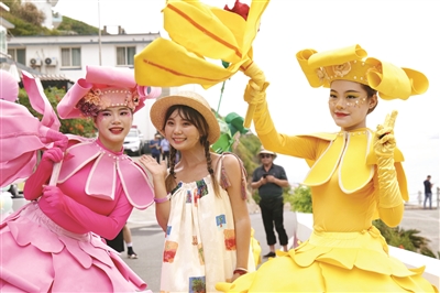 第三届花鸟灯塔艺术节开幕