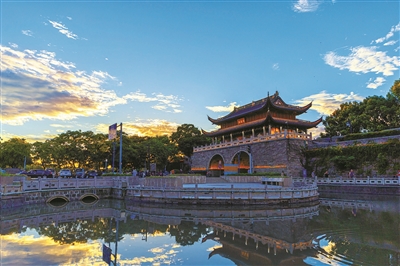 文化赋能，打造港城最美风景线  ——“千里海塘行 记者看变化”之文化篇