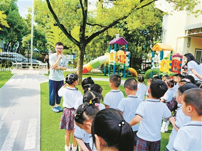 “园长哥哥” 为幼儿教育注入阳刚之气