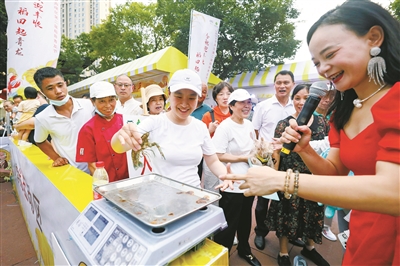 稻田小青龙来到南塘老街， 你品尝了吗？