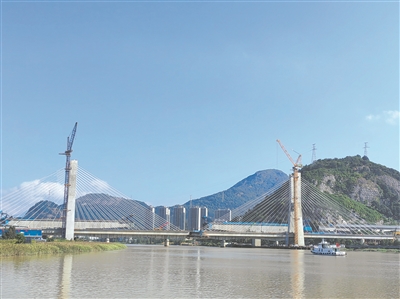 杭温铁路楠溪江特大桥合龙  全长1787米，是全线重难点工程