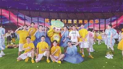 亚运舞台洒汗水 西子湖畔迎宾客 金秋，印象西湖在另一个赛场夺得奖牌