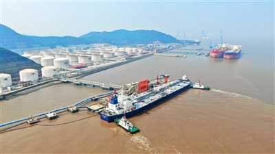 年吞吐量预计超500万吨 “海港中奥”15万吨级液体散货泊位启用