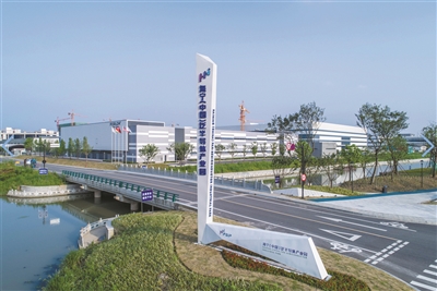 实现“从布片到芯片”华丽转身 海宁泛半导体产业“弯道超车”