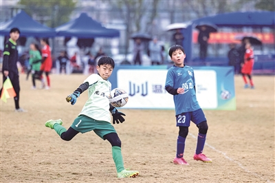 500足球小将齐聚“ALL冠杯”  浙江青少年足球精英赛在温举行