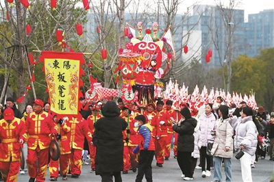 非遗板凳龙 巡游迎新春
