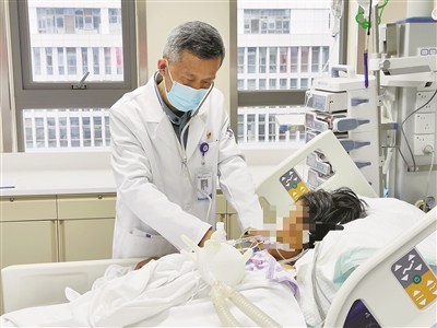 “选择了当医生，上下班时间就由病人来定了” 唐卫东：春节我在总比不在要好