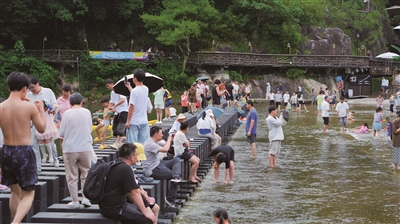 端午场景扩容 多元消费出圈  民俗体旅人气足