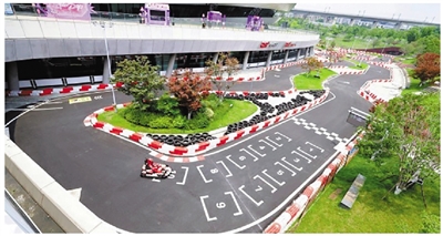 卡丁车开进“星际战舰” 媒体中心改为咖啡吧 拱墅亚运场馆变身城北文旅新地标