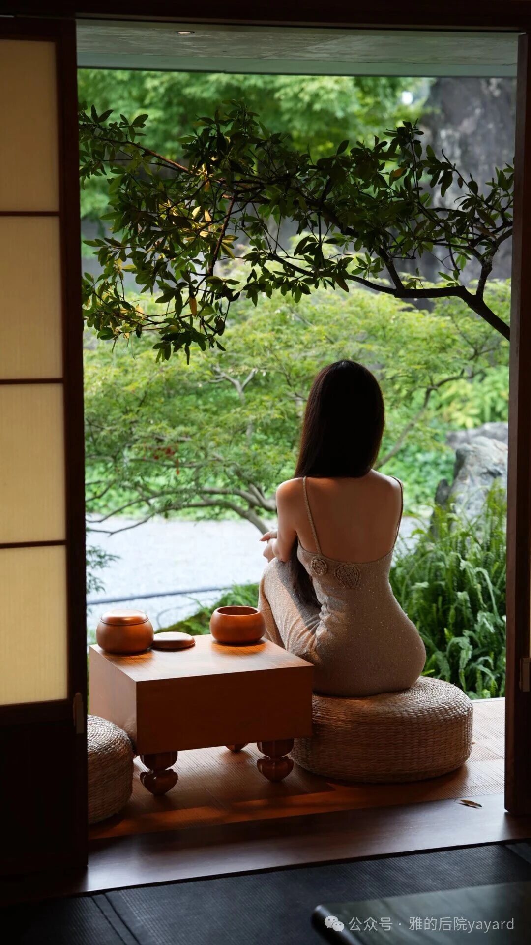 气质型美女穿搭非常合理